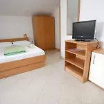 Iva&tonka * Makarska