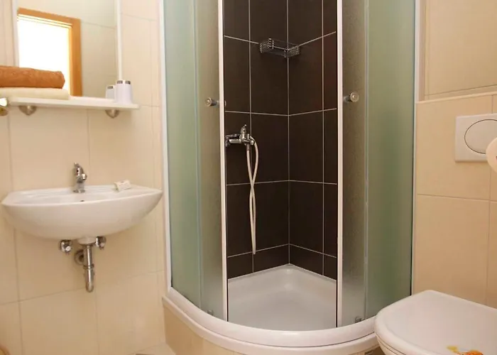 Iva&tonka Макарська